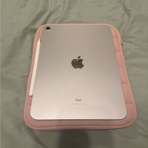 Apple Tablet in Silver, 128 GB, with USB-C Apple Pencil